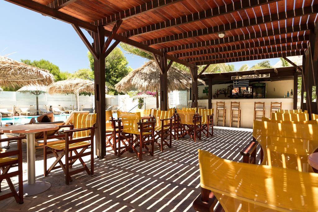 Hotel Rena Períssa Eksteriør bilde