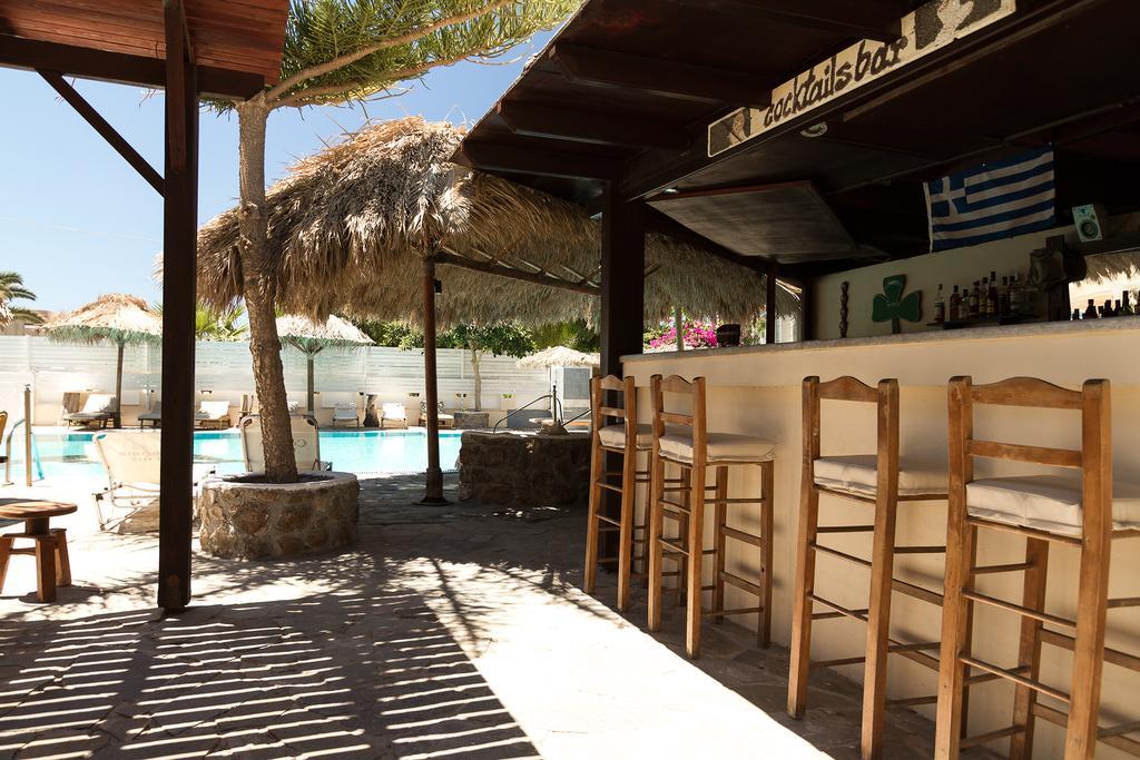 Hotel Rena Períssa Eksteriør bilde
