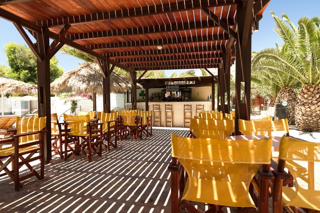 Hotel Rena Períssa Eksteriør bilde