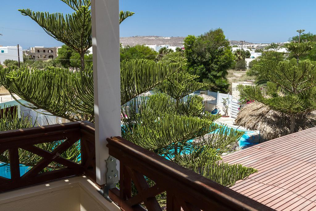 Hotel Rena Períssa Eksteriør bilde