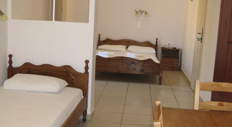 Hotel Rena Períssa Eksteriør bilde